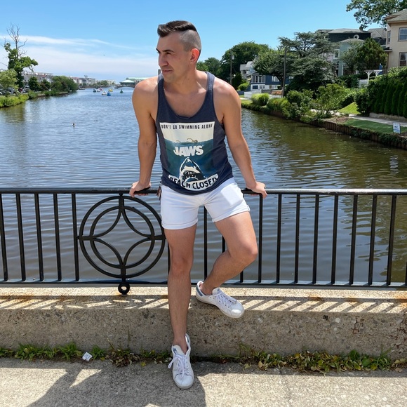 Meet your Posher, Christopher - Picture 2 of 4